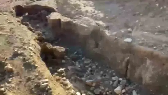 Elazığ Arıcak bölgesinde aşırı yağış yayla yolunu kullanılamaz hale getirdi