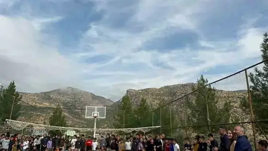 Siirtli öğrenciler kendi yaptıkları su roketlerini gökyüzüyle buluşturdu