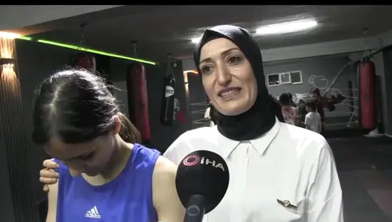 Siirtli genç boksör Hiranur Yıldız Avrupa şampiyonluğu için ringe çıkıyor