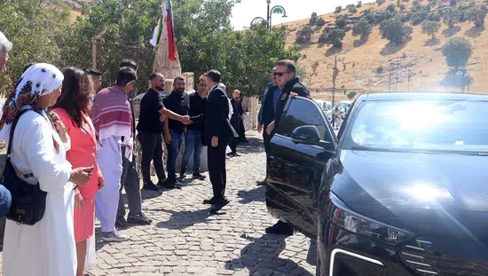 İdil Kaymakamı Ezidi vatandaşların Cema Bayramı sevincine ortak oldu