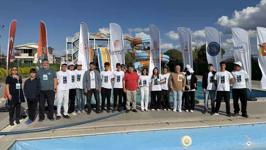 Tatvanlı gençler MikroROV cihazlarıyla Van Gölü'nün derinliklerini keşfetmeye hazırlanıyor