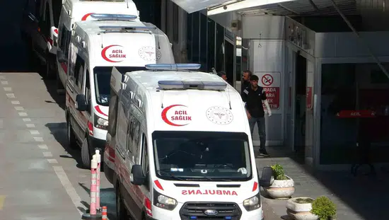 Batman Petrolkent Mahallesi’nde bıçaklı saldırı sonucu bir genç ağır yaralandı