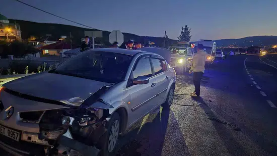 Bingöl yolunda trafik kazası Bir kişi hastaneye kaldırıldı
