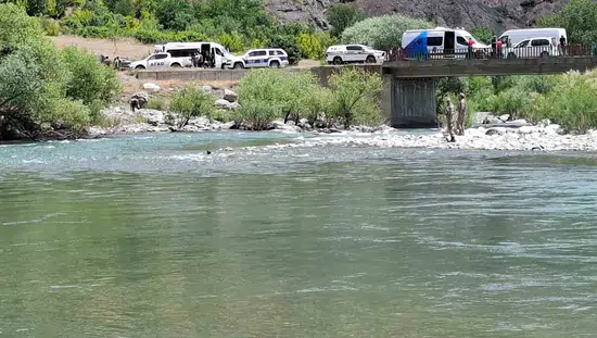 Bingöl’de piknik dönüşü çayda kaybolan genci arama çalışması sürüyor