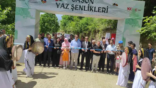 Sason’da yaz coşkusu Sevek mesire alanında başladı