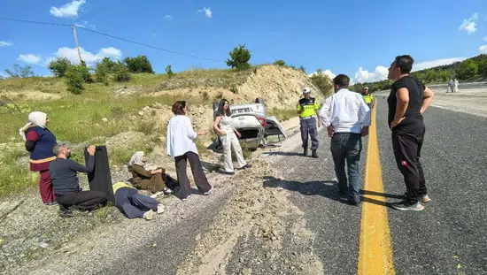 Elazığ Keban yolunda kaza üç kişi hastanelik oldu
