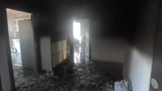 Diyarbakır'da klimadan çıkan yangın evi kullanılmaz hale getirdi