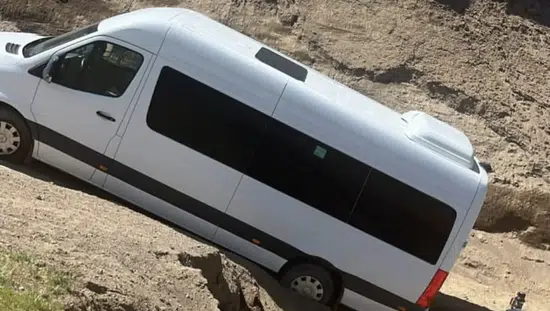 Nemrut yolunda mahsur kalan öğrencileri ekipler kurtardı