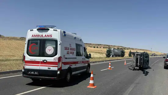 Çınar yolunda iki araç çarpıştı 7 kişi hastanelik oldu