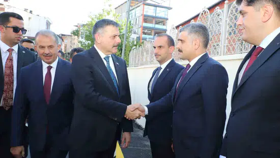 Bakan Mustafa Çiftçi Hakkari temasları için bölgeye geldi