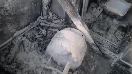 Nusaybin ilçesinde mutfak tüpü yangını ev sakinlerini hastanelik etti