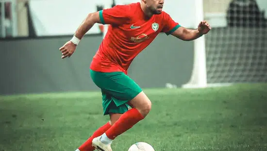 Amedspor forması giyen Sinan Kurt takımıyla yollarını ayırdı