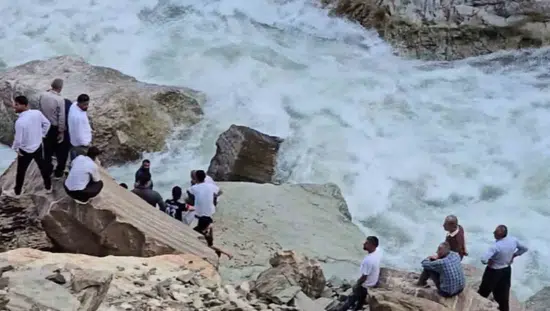 Şırnak’ta piknik yaparken Habur Çayı’nın sularına kapılan 27 yaşındaki genç kayboldu