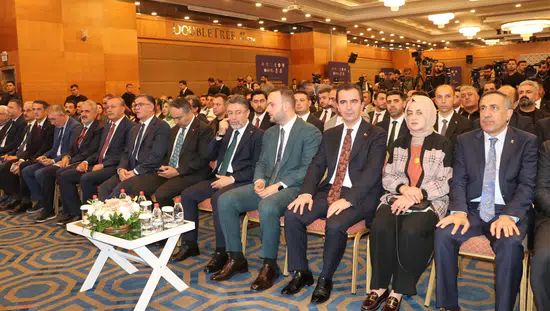 Bakan Yumaklı Van Gölü havzası için geleceğe dönük yeni yol haritasını açıkladı