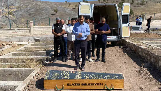 Elazığ'da piknikte yıldırım çarpan 10 yaşındaki kız yaşamını yitirdi