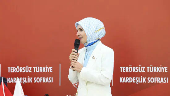 Bakan Göktaş Diyarbakırda Şehit Aileleri ve Gazilerle Bir Araya Geldi