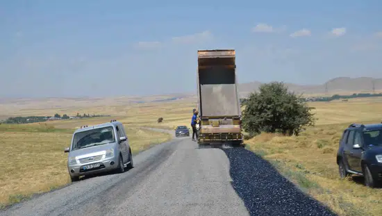 Uzgörür beldesinde belediye yatırımları hız kesmeden devam ediyor