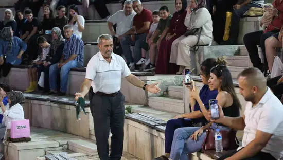 Elazığlı Gıyasettin ustanın vasiyet dolu halay tutkusu 54 yıldır sürüyor