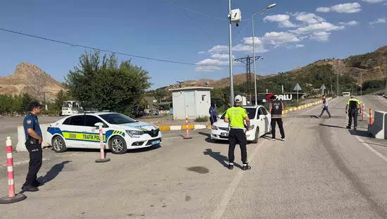 Palu Emniyet Müdürlüğü ilçede geniş çaplı asayiş denetimi gerçekleştirdi