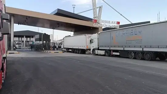 Gürbulak Sınır Kapısı'nda tır trafiği kilometrelerce uzadı