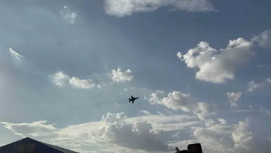 SOLOTÜRK Şanlıurfa semalarında nefes kesen gösterisiyle izleyenleri büyüledi
