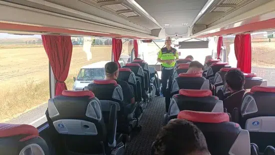 Malazgirt yolunda otobüslere jandarma denetimi