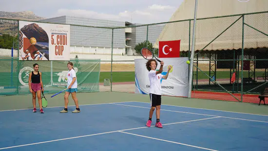 Şırnakta Uluslararası Cudi Cup Tenis Turnuvası heyecanı başladı