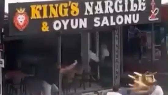 Elazığ'da oyun salonunda kavga çıktı