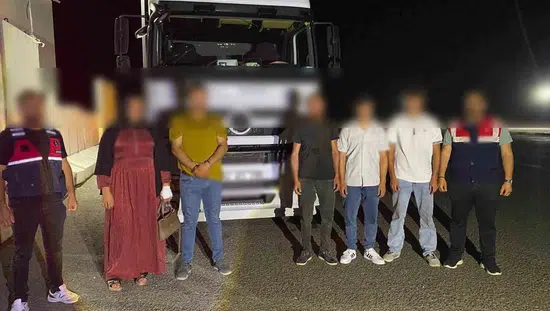 Şanlıurfa'da jandarma ekipleri 143 düzensiz göçmeni yakaladı