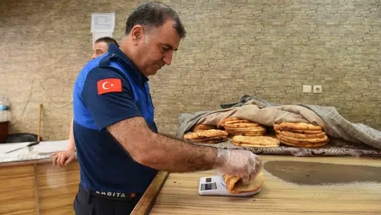 Siverek fırın denetimlerinde kurallara uymayan beş işletmeye ceza kesildi