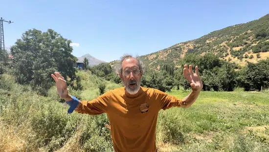 ABD'li emekli avukat Hakkari'nin saklı doğasını keşfe çıktı