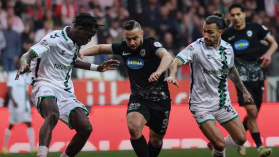 Amedspor 1 Sakaryaspor 1  maçın geniş özeti