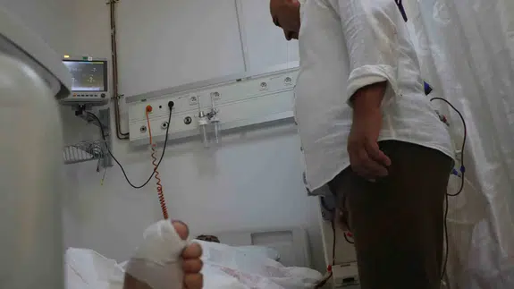 Diyarbakır'da kesilmesi planlanan parmak multidisipliner tedaviyle kurtarıldı