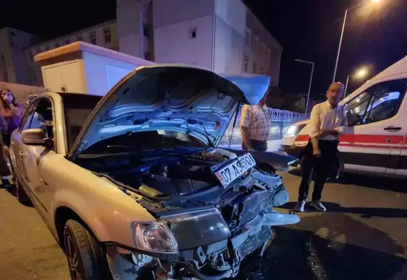 Batman Gültepe Mahallesinde iki aracın karıştığı kazada iki kişi yaralandı