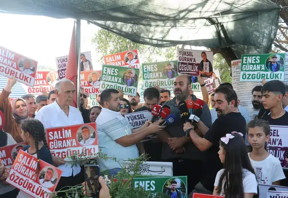 Narin Güran için mezarı başında adalet çağrısı yapıldı