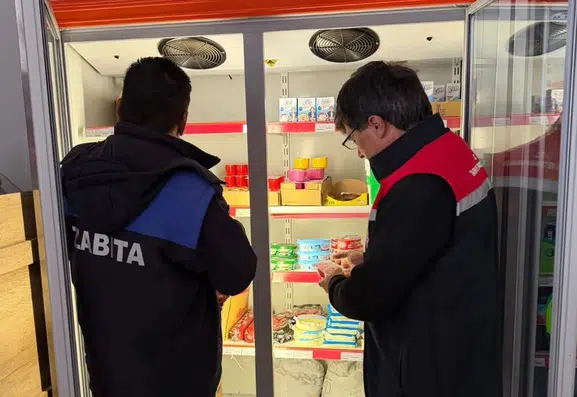 Ahlat'ta okul çevrelerinde gıda denetimleri aralıksız sürüyor