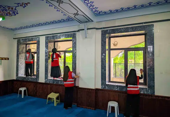 Ağrı Merkez Camii Kızılay Gönüllüleri Tarafından Temizlendi