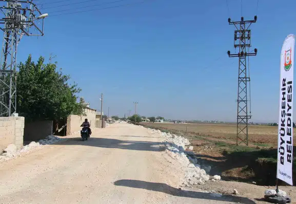 Harran ilçesinde 10 kilometrelik grup yolu yenileniyor