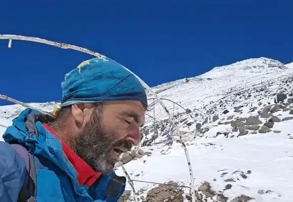Diyarbakırlı dağcıya Ağrı Dağı tırmanışında fırtına engeli
