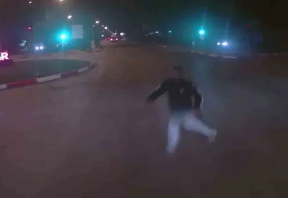 Elazığ'da kamyonun yayaya çarpma anı araç kamerasında