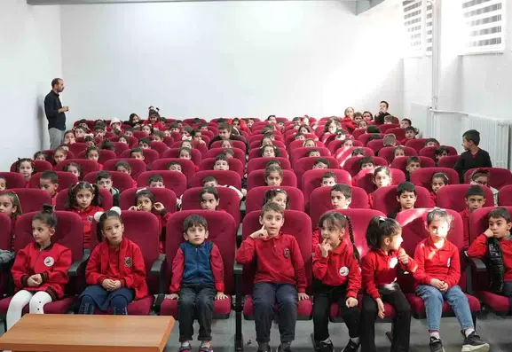 Elazığ Belediyesi öğrencilere ağız ve diş sağlığı eğitimi veriyor