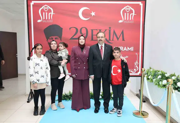 Siirt 29 Ekim Cumhuriyet Bayramı coşkusunu törenlerle kutladı