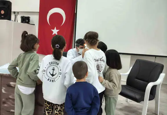 Elazığ Çocuk Evleri Sitesindeki miniklere kapsamlı diş sağlığı taraması yapıldı
