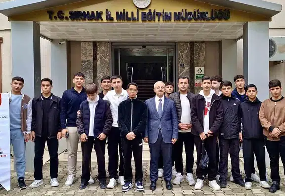 Şırnaklı öğrenciler tarih yolculuğu için Malazgirt kampına uğurlandı