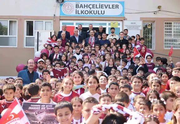 Elazığspor sevgisi Bahçelievler İlkokulu öğrencileriyle buluştu