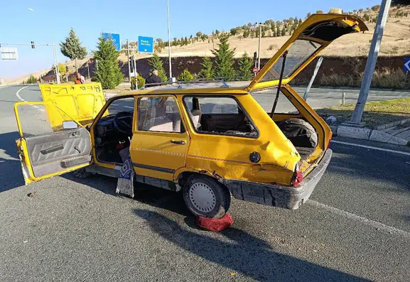 Elazığ'da iki otomobilin çarpıştığı kazada bir kişi yaşamını yitirdi