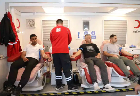 Tunceli'de kan bağışına yoğun ilgi ve fidan desteği