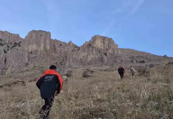 Şırnak'ta kaybolan işitme engelli genç mağarada sağ bulundu
