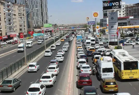 Diyarbakır'da 29 Ekim için trafik düzenlemesi: Merkezdeki 5 cadde ulaşıma kapanıyor