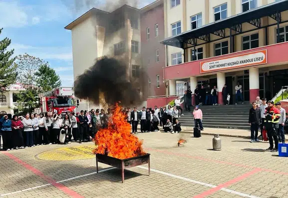 Bingöl’de okullarda afet bilinci için harekete geçildi
